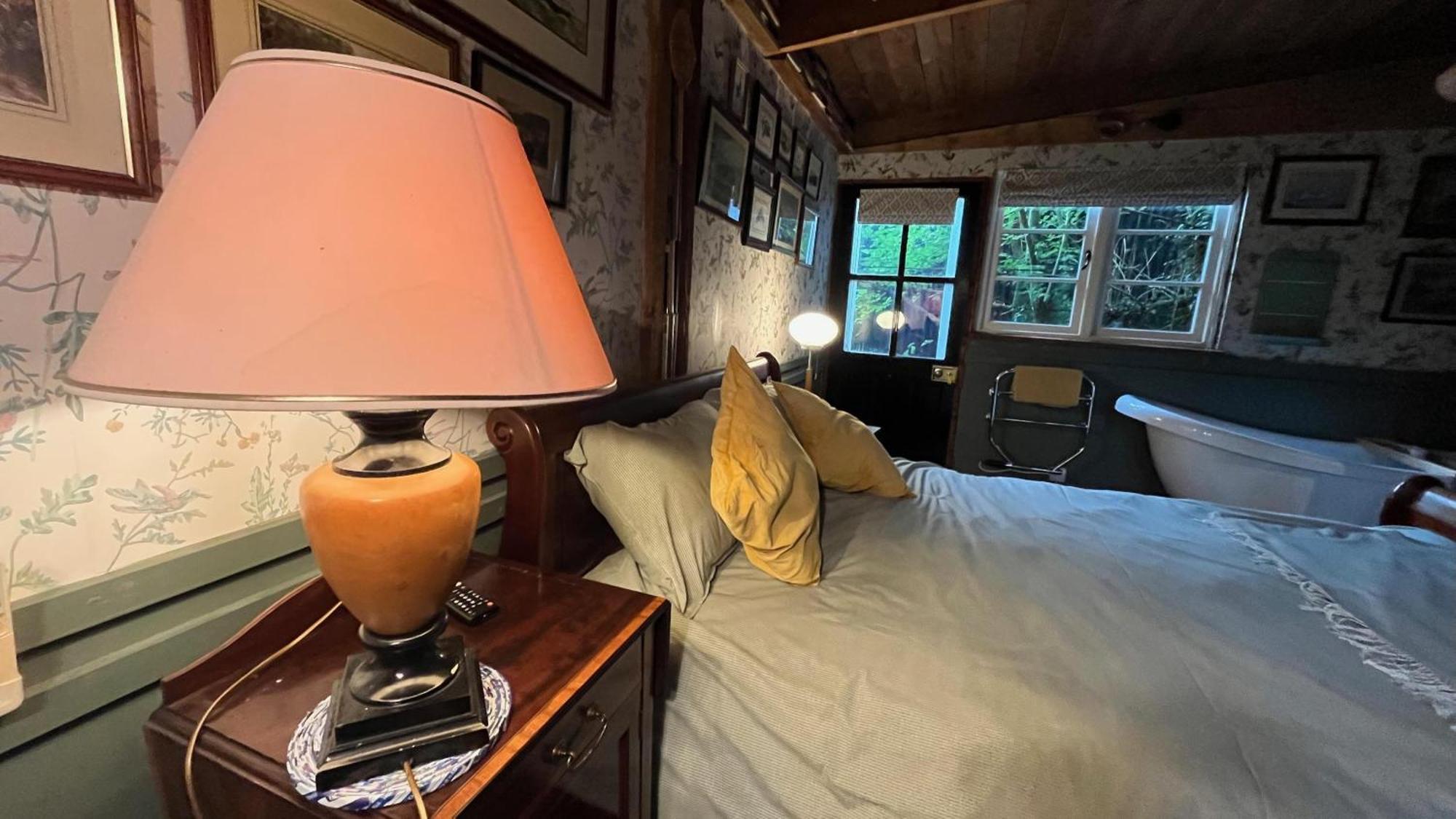 Remarkable Boultons Barn With Hot Tub Newton Abbot Extérieur photo
